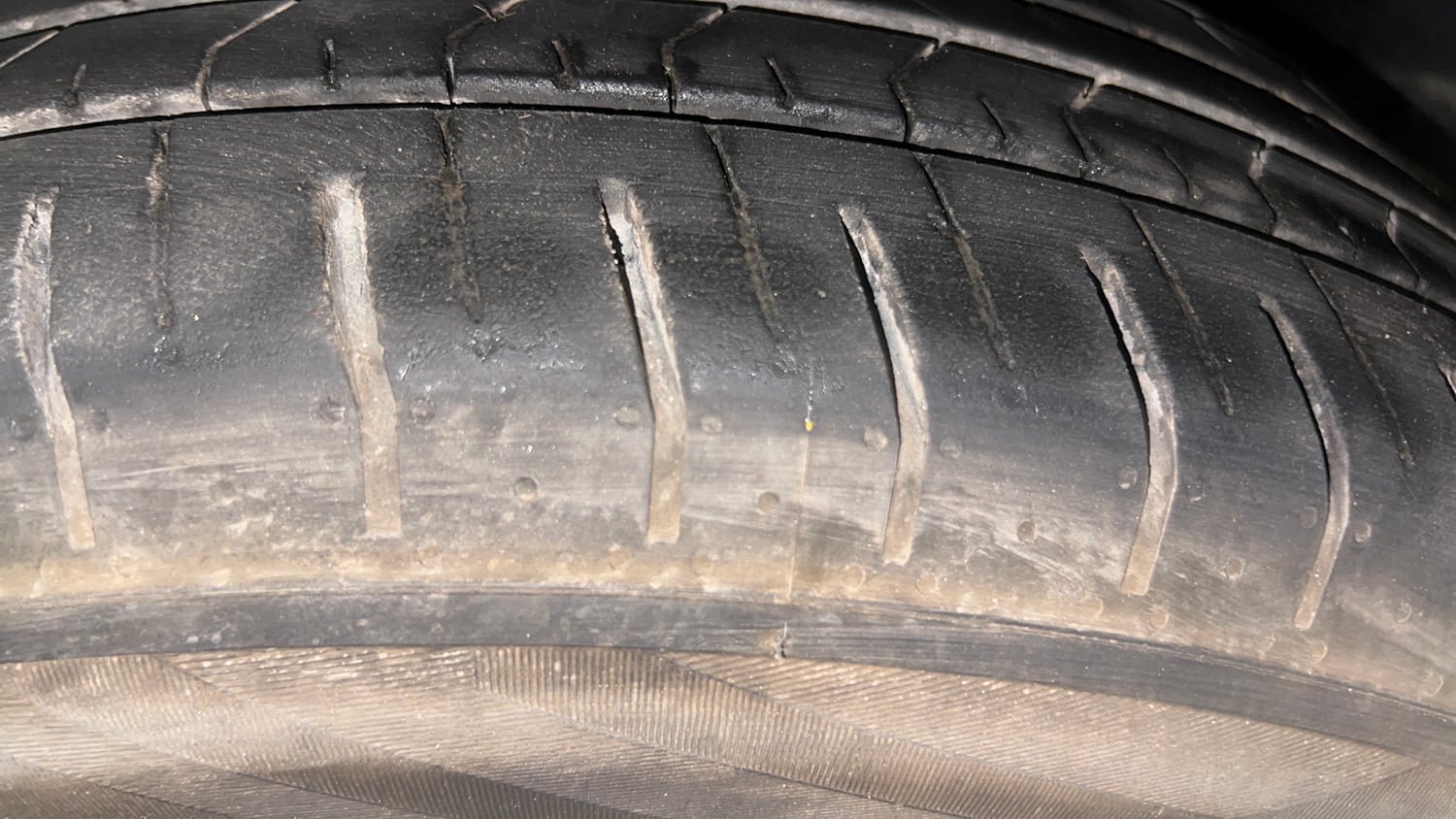 Used 2023 Hyundai Creta SX (O) 1.5 Petrol IVT Knight Petrol Automatic tyres LEFT REAR TYRE TREAD VIEW