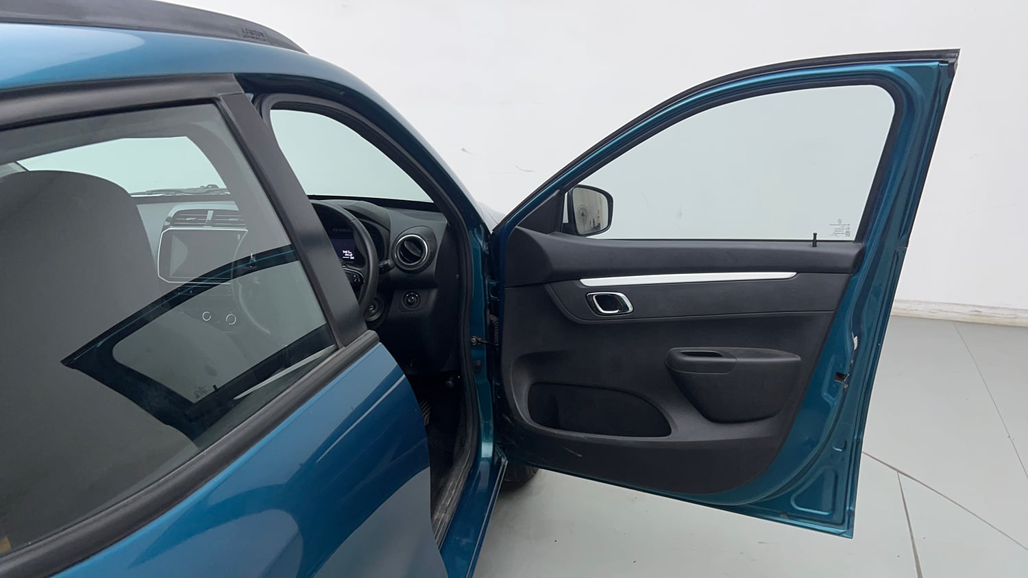 Used 2025 Renault Kwid CLIMBER 1.0 MT Petrol Manual interior RIGHT FRONT DOOR OPEN VIEW