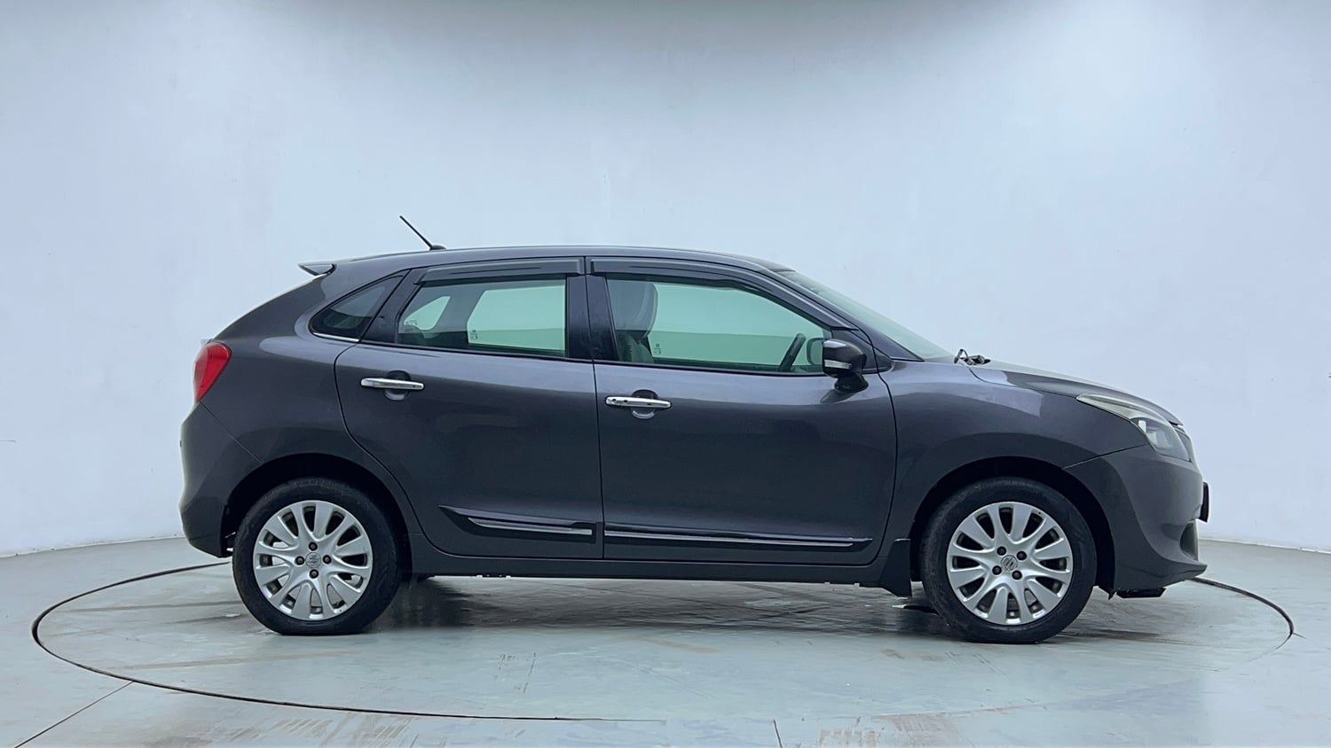 Used 2016 Maruti Suzuki Baleno Alpha 1.2 Petrol Manual exterior RIGHT SIDE VIEW