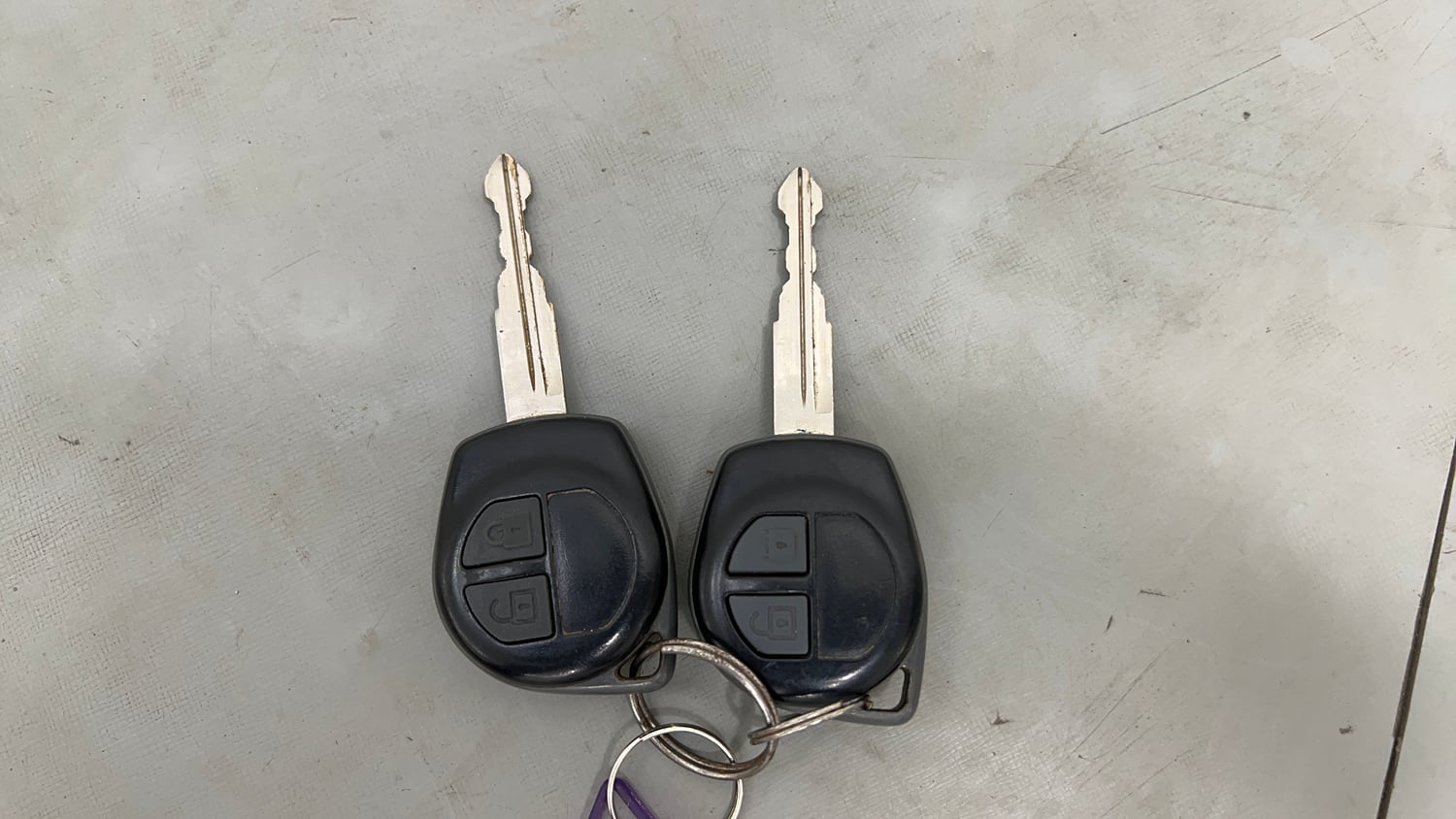 Used 2014 Maruti Suzuki Swift VXi Petrol Manual extra CAR KEY VIEW