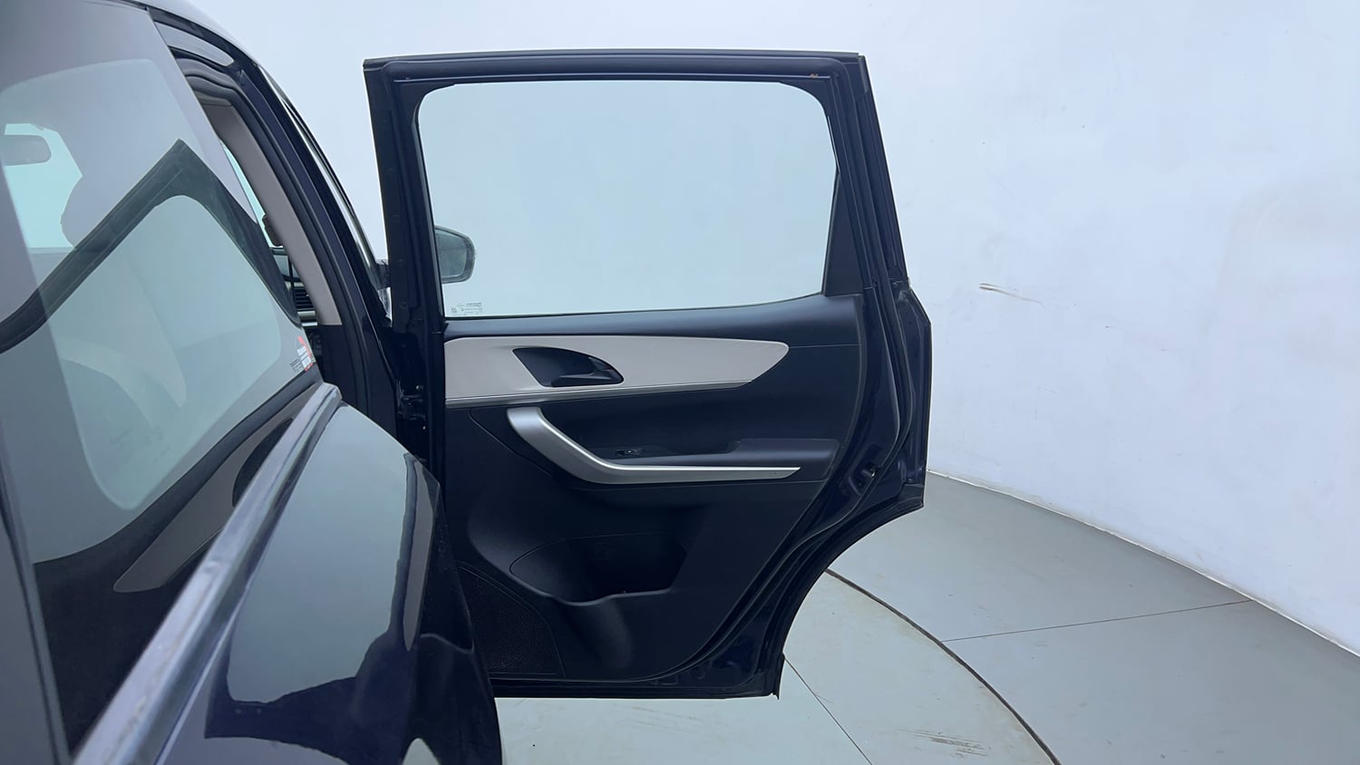 Used 2023 Mahindra XUV700 AX 3 Diesel MT 7 STR Diesel Manual interior RIGHT REAR DOOR OPEN VIEW