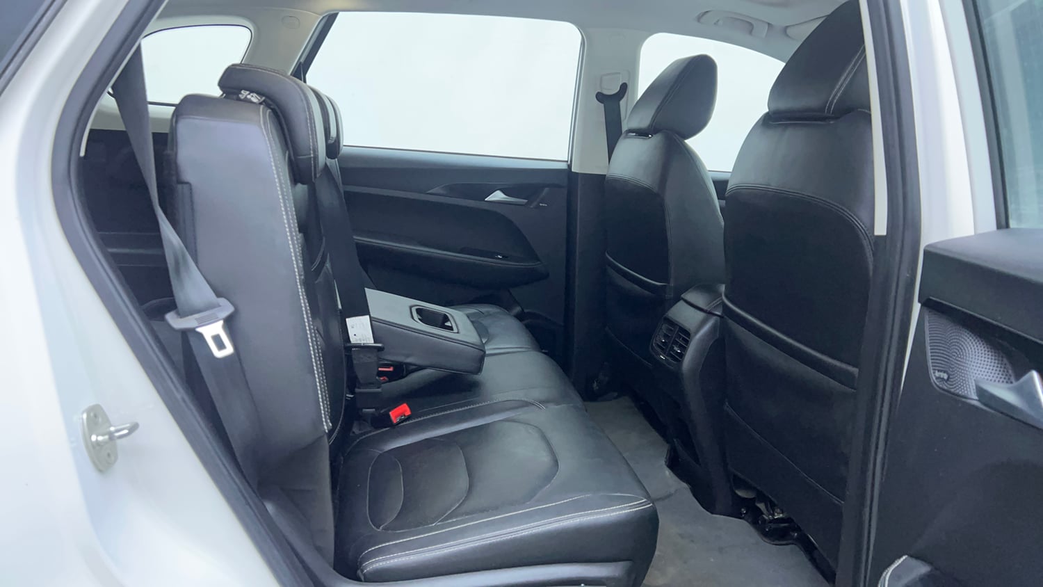 Used 2020 MG Motors Hector Sharp 2.0 Diesel Dual Tone Diesel Manual interior RIGHT SIDE REAR DOOR CABIN VIEW