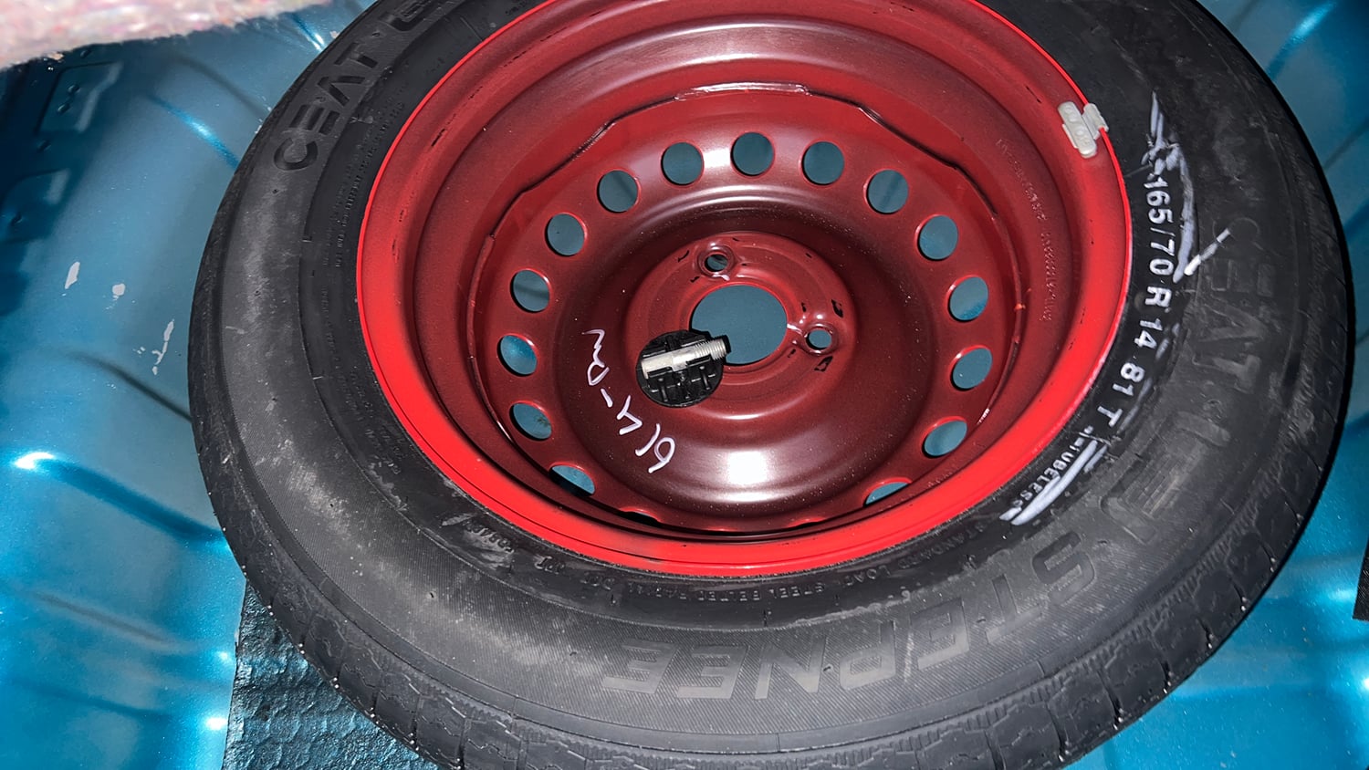 Used 2025 Renault Kwid CLIMBER 1.0 MT Petrol Manual tyres SPARE TYRE VIEW