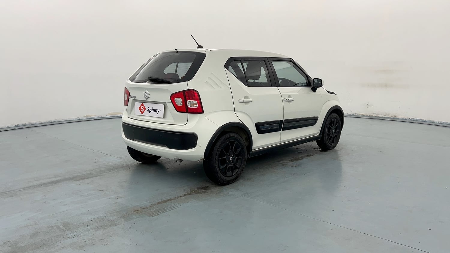 Used 2017 Maruti Suzuki Ignis Zeta 1.2 MT Petrol Manual exterior RIGHT REAR CORNER VIEW