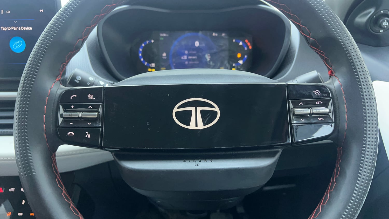 Used 2024 Tata Nexon Creative Plus 1.2 Revotron Petrol 6MT Petrol Manual top_features Airbags