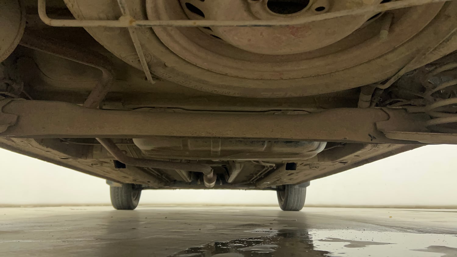 Used 2021 Renault Triber RXZ EASY-R AMT Petrol Automatic extra REAR UNDERBODY VIEW (TAKEN FROM REAR)