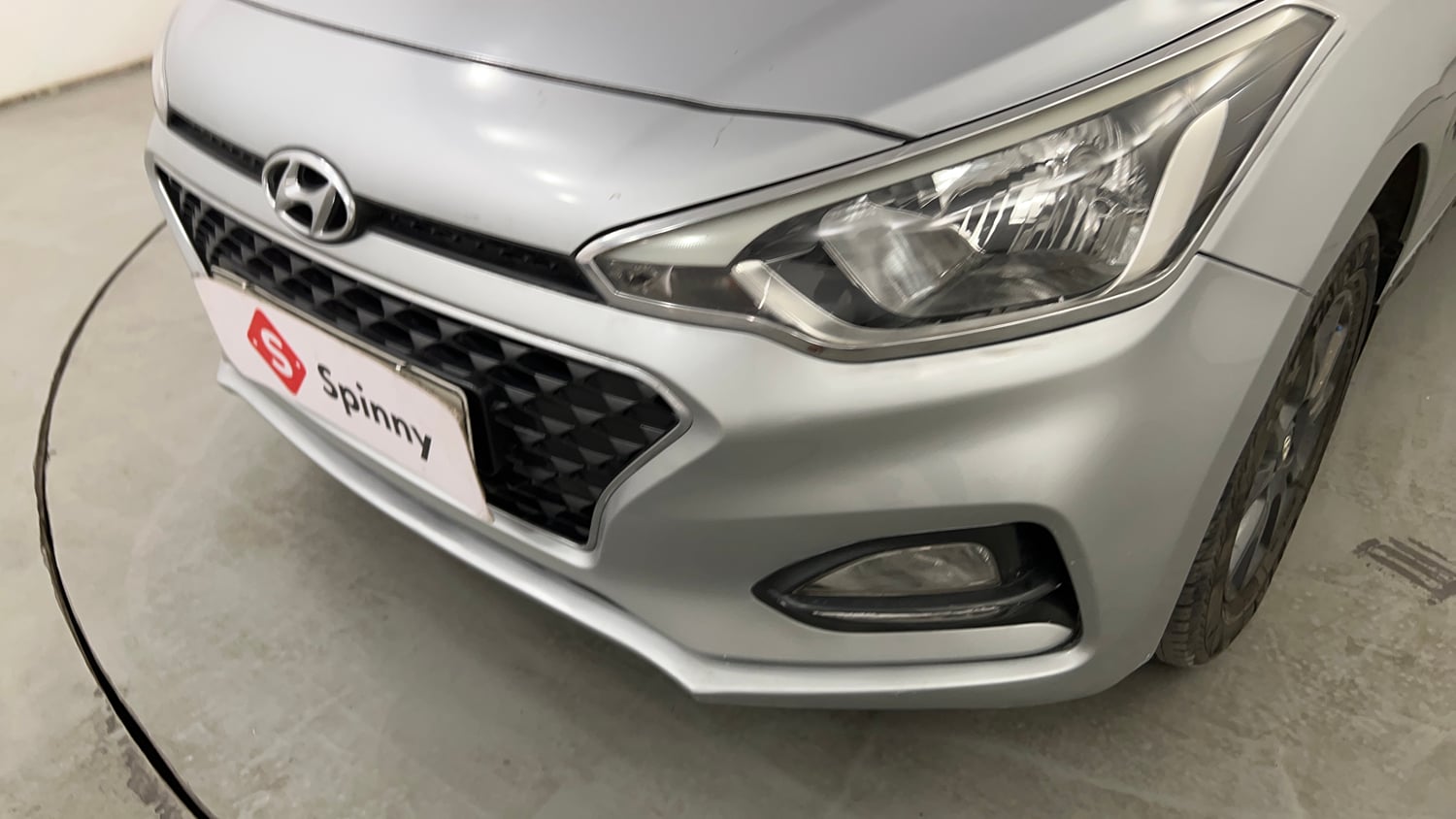Used 2020 Hyundai Elite i20 Sportz Plus 1.2 Petrol Manual dents MINOR SCRATCH