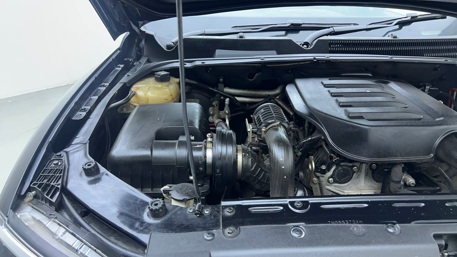 Used 2022 Mahindra Scorpio N Z8 L Petrol AT 7 STR Petrol Automatic engine ENGINE RIGHT SIDE VIEW