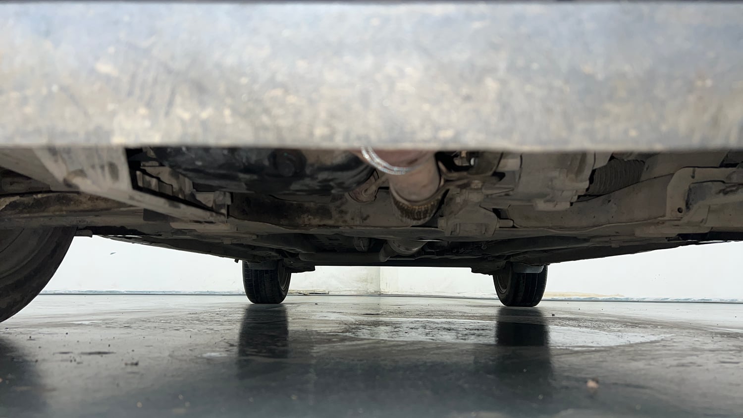 Used 2021 Tata Altroz XZ Plus i-Turbo Petrol Petrol Manual extra FRONT LEFT UNDERBODY VIEW