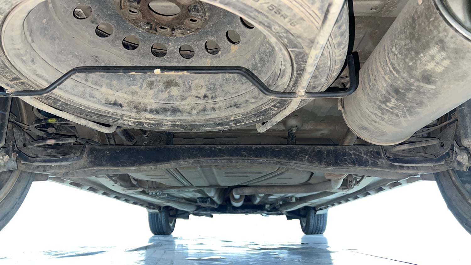 Used 2022 Maruti Suzuki XL6 Alpha Plus MT Petrol Petrol Manual extra REAR UNDERBODY VIEW (TAKEN FROM REAR)
