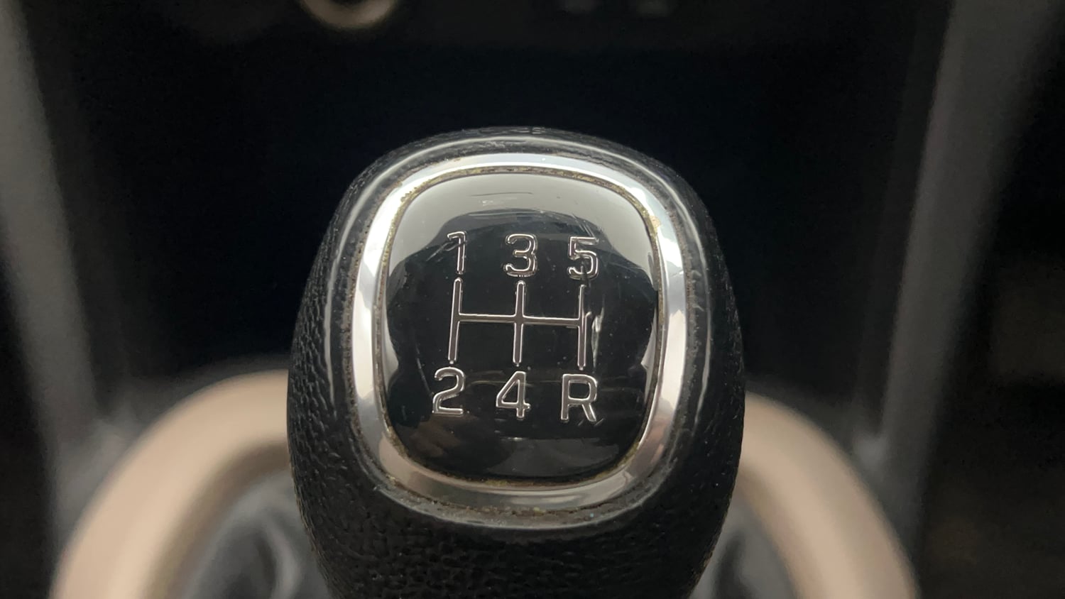 Used 2017 Hyundai Grand i10 Sportz (O) 1.2 Kappa VTVT Petrol Manual interior GEAR  KNOB VIEW