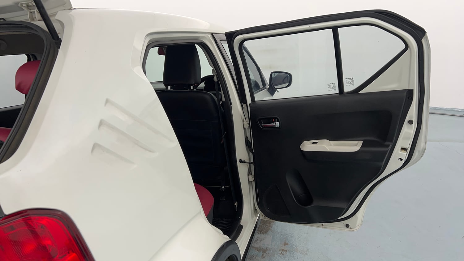 Used 2017 Maruti Suzuki Ignis Zeta 1.2 MT Petrol Manual interior RIGHT REAR DOOR OPEN VIEW