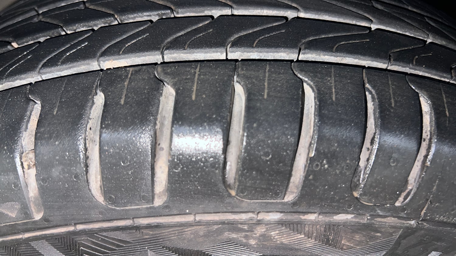 Used 2013 Honda Amaze 1.2 VX AT i-VTEC Petrol Automatic tyres LEFT FRONT TYRE TREAD VIEW
