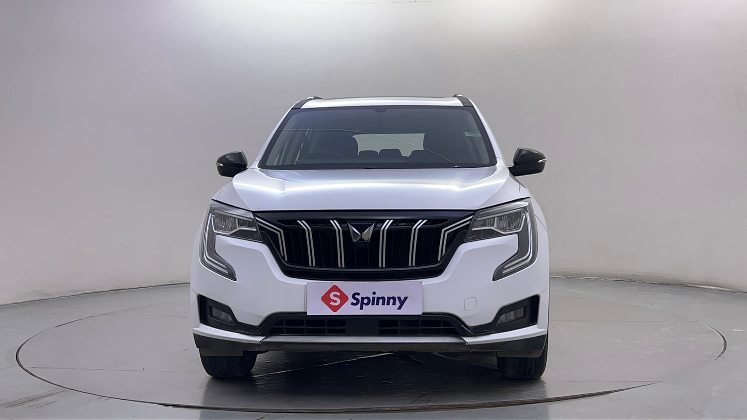Used 2022 Mahindra XUV700 AX 5 Diesel AT 7 STR Diesel Automatic exterior FRONT VIEW