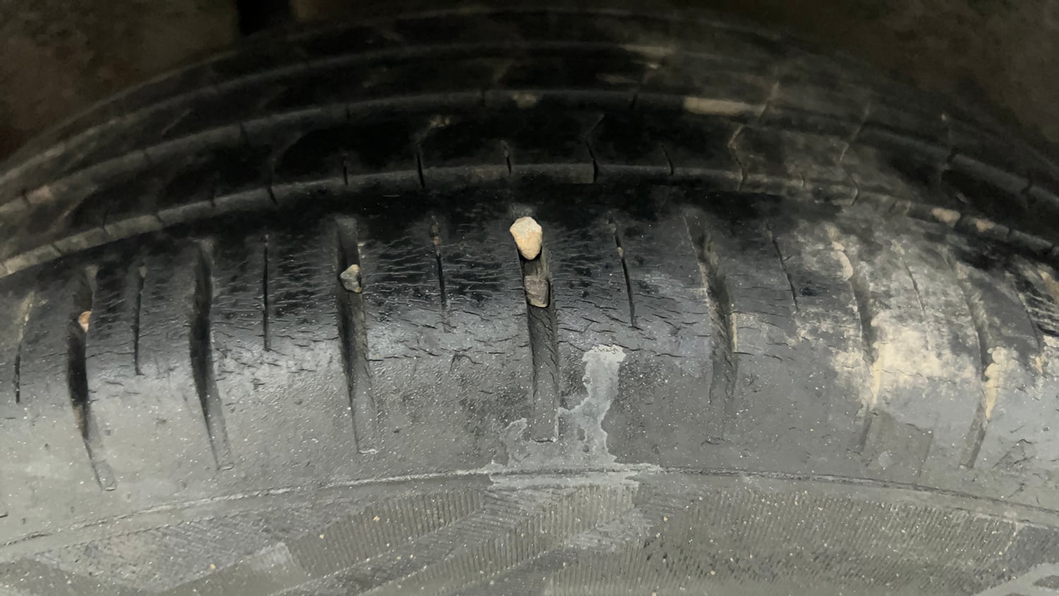 Used 2020 Maruti Suzuki Baleno Alpha Petrol Manual tyres RIGHT REAR TYRE TREAD VIEW