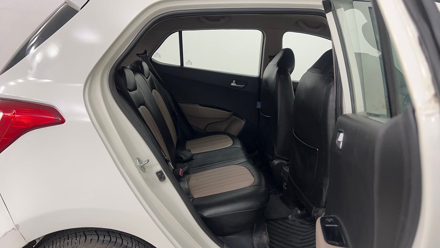 Used 2018 Hyundai Grand i10 Sportz (O) AT 1.2 Kappa VTVT Petrol Automatic interior RIGHT SIDE REAR DOOR CABIN VIEW