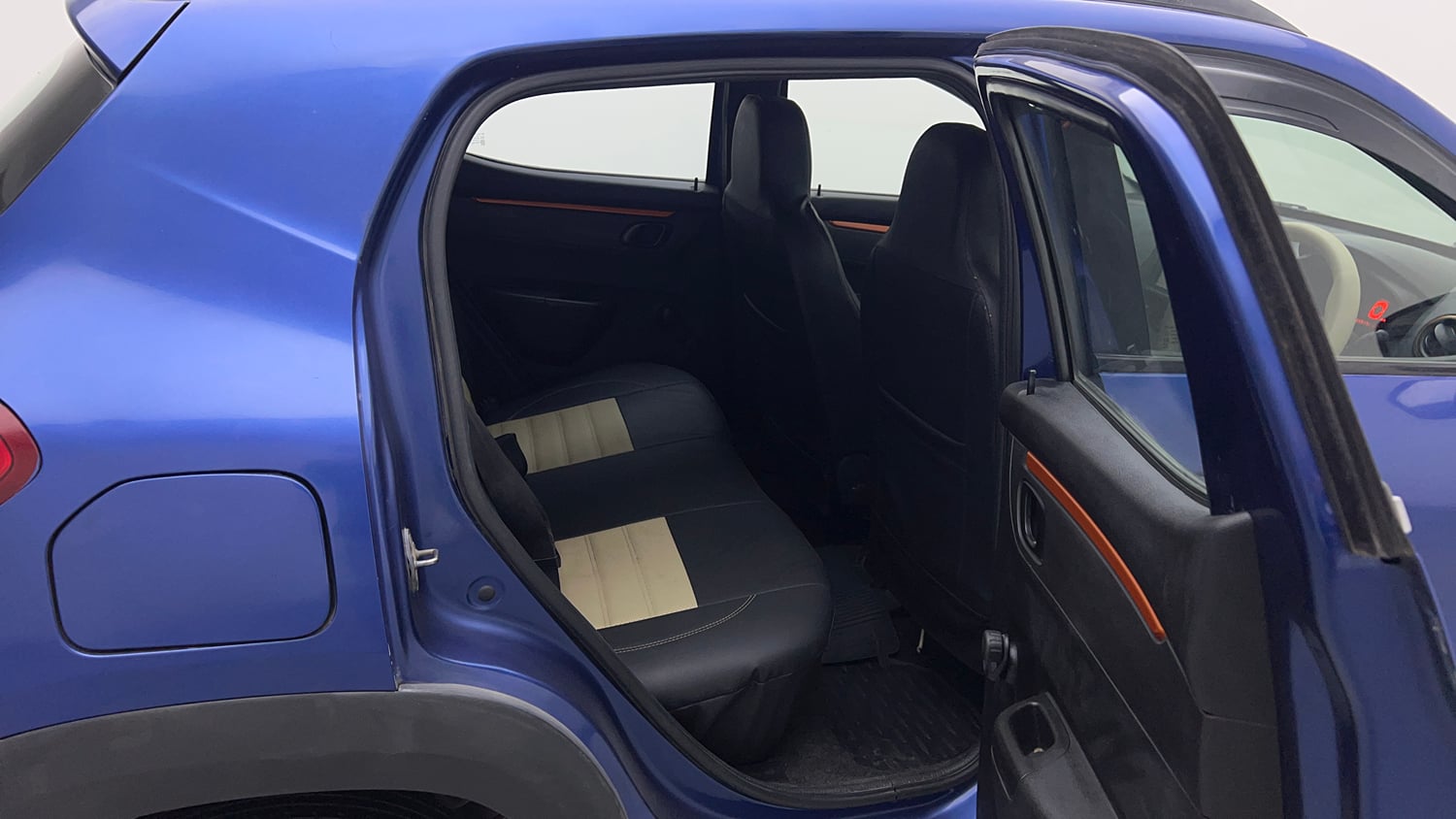 Used 2018 Renault Kwid CLIMBER 1.0 Petrol Manual interior RIGHT SIDE REAR DOOR CABIN VIEW