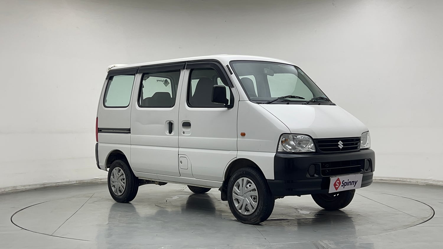 Used 2024 Maruti Suzuki Eeco 5 STR AC (O) CNG Cng Manual exterior RIGHT FRONT CORNER VIEW