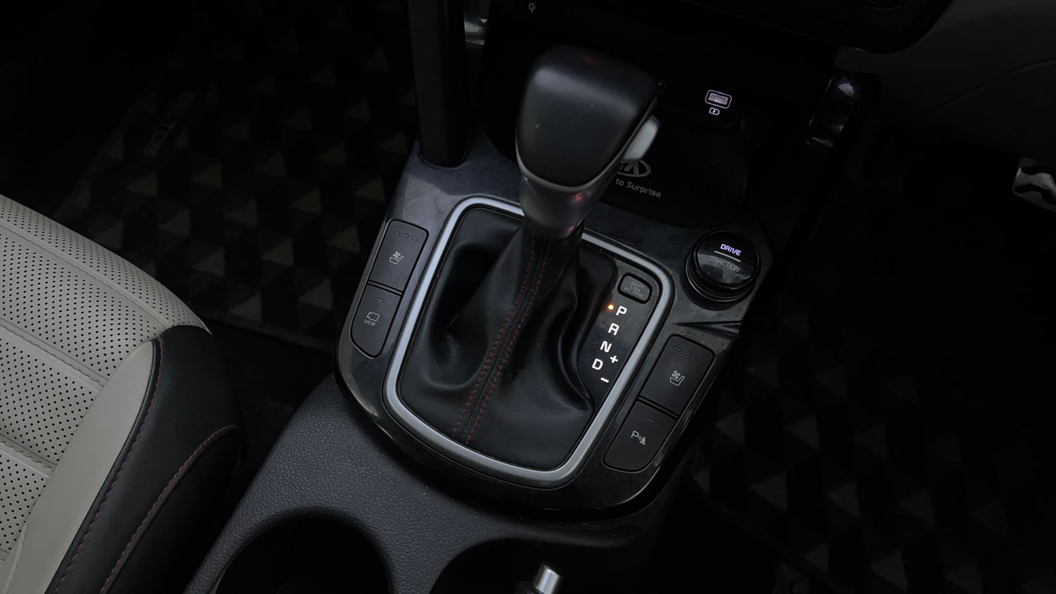 Used 2020 Kia Seltos GTX Plus AT 1.5 Diesel Diesel Automatic interior GEAR  KNOB VIEW