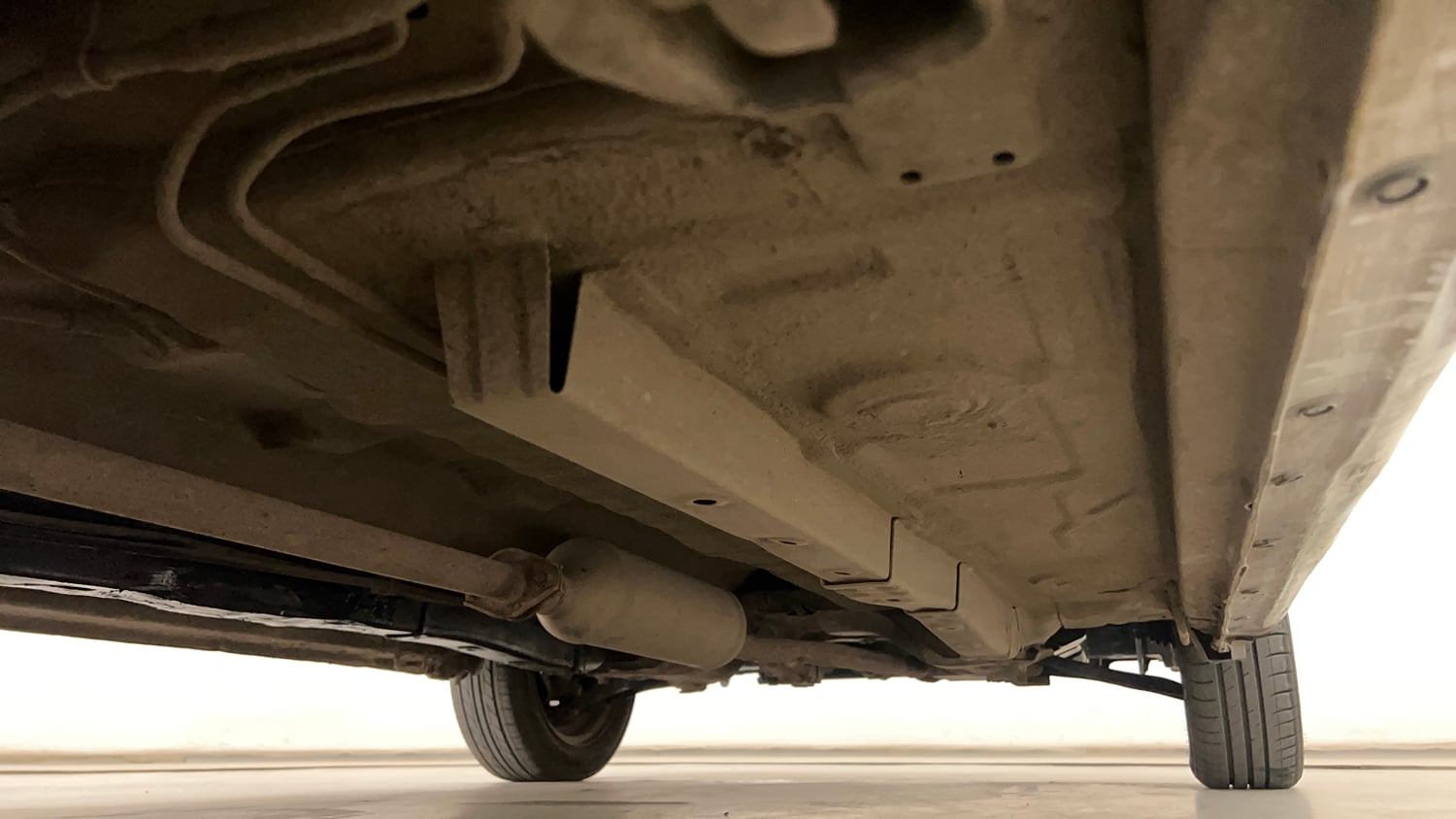 Used 2012 Maruti Suzuki Wagon R 1.0 VXi Petrol Manual extra REAR RIGHT UNDERBODY VIEW