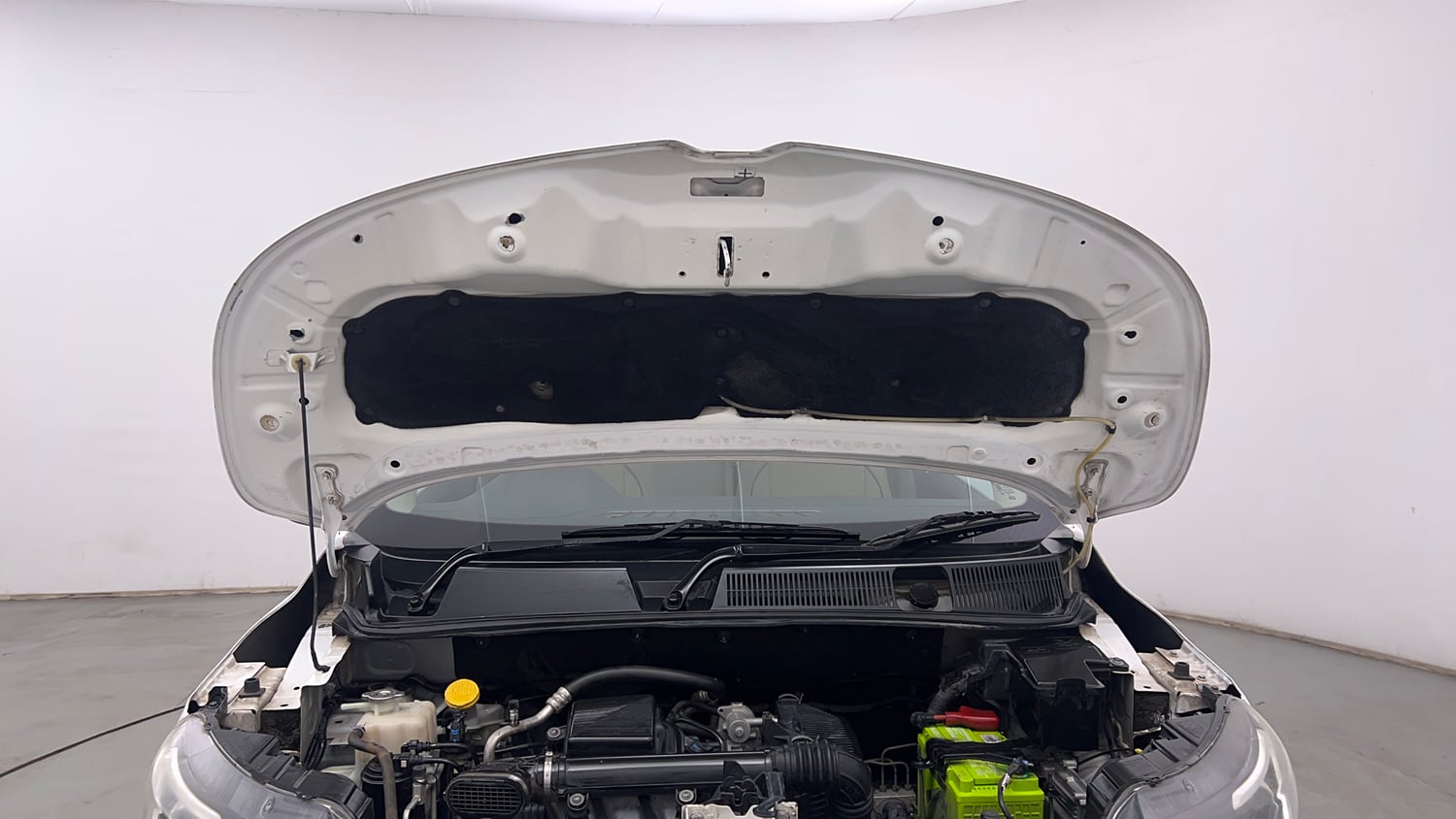 Used 2020 Renault Triber RXZ EASY-R AMT Petrol Automatic engine ENGINE & BONNET OPEN FRONT VIEW