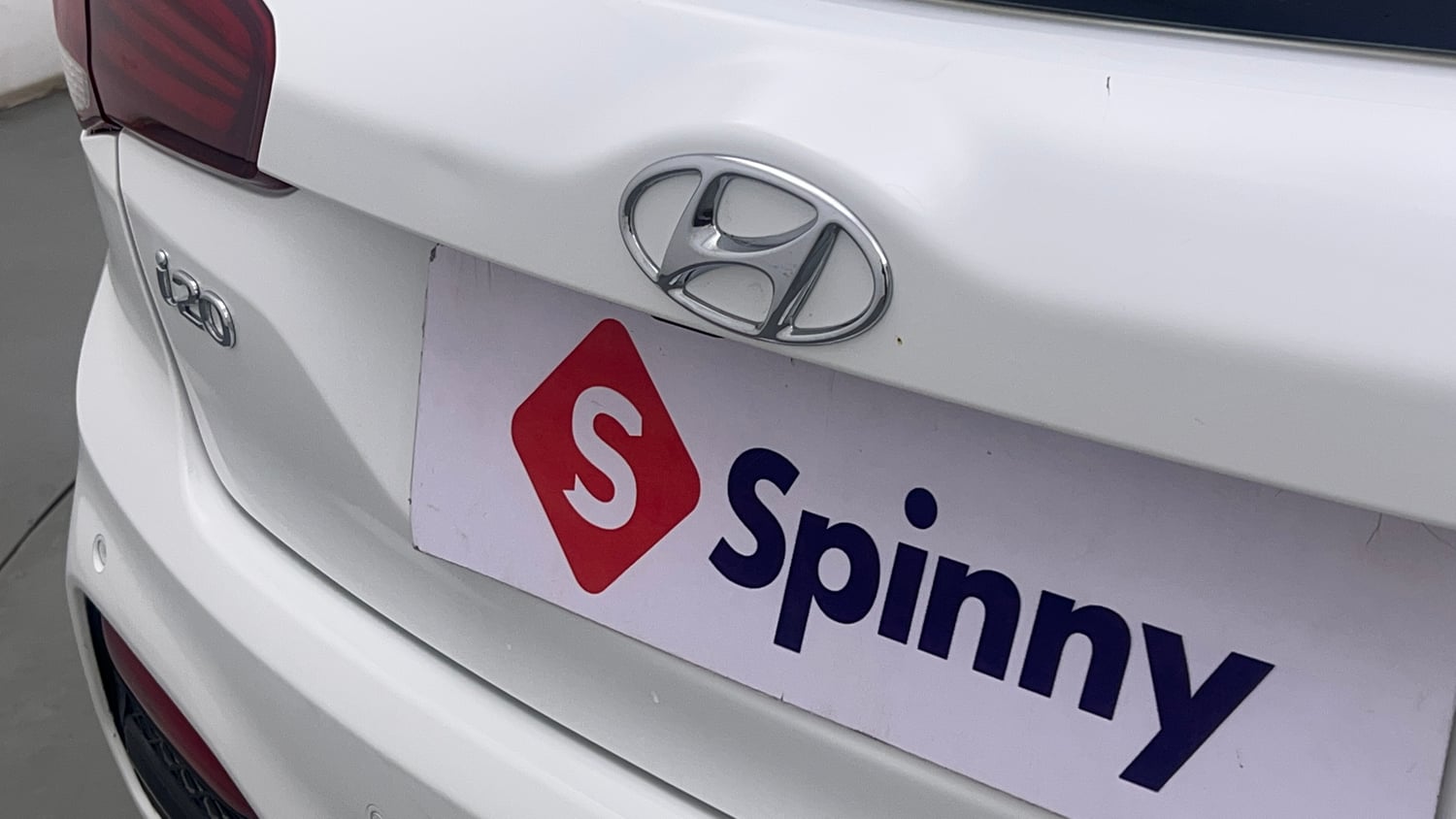 Used 2019 Hyundai Elite i20 Magna Plus 1.2 Petrol Manual dents MINOR SCRATCH