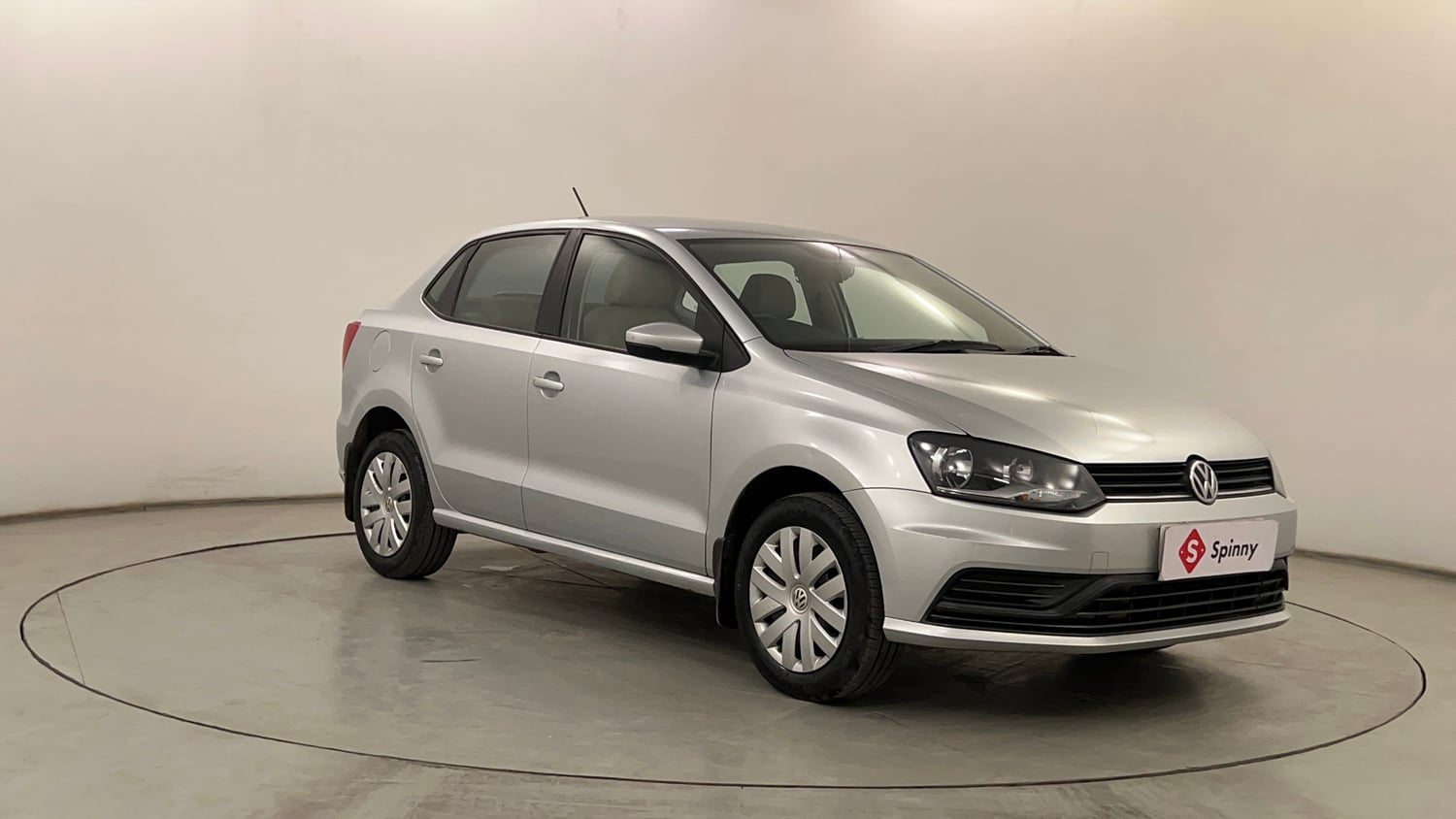 Used 2018 Volkswagen Ameo Comfortline 1.2L (P) Petrol Manual exterior RIGHT FRONT CORNER VIEW