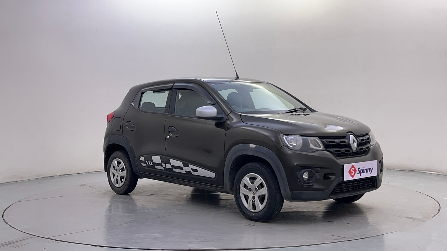Used 2017 Renault Kwid 1.0 RXL AMT Petrol Automatic exterior RIGHT FRONT CORNER VIEW