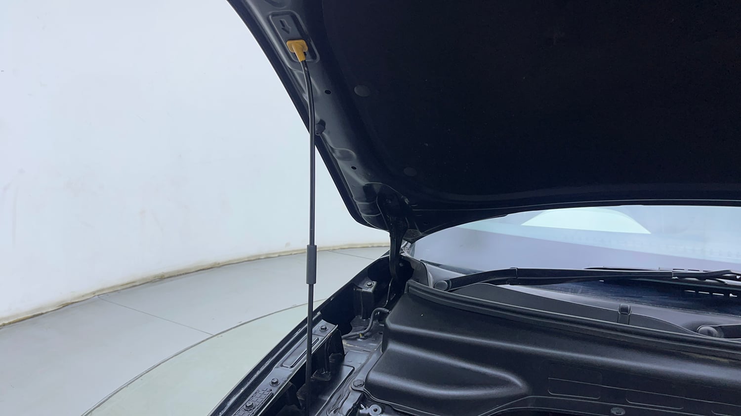 Used 2021 Hyundai Creta SX (O) 1.5 Petrol IVT Petrol Automatic engine ENGINE RIGHT SIDE HINGE & APRON VIEW