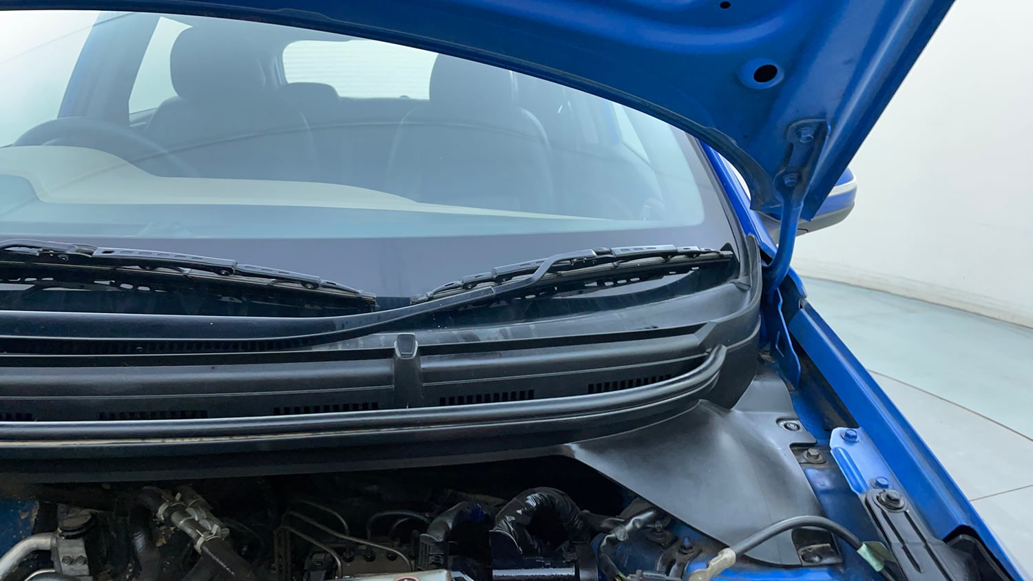 Used 2019 Hyundai Elite i20 Sportz Plus 1.2 CVT Petrol Automatic engine ENGINE LEFT SIDE HINGE & APRON VIEW