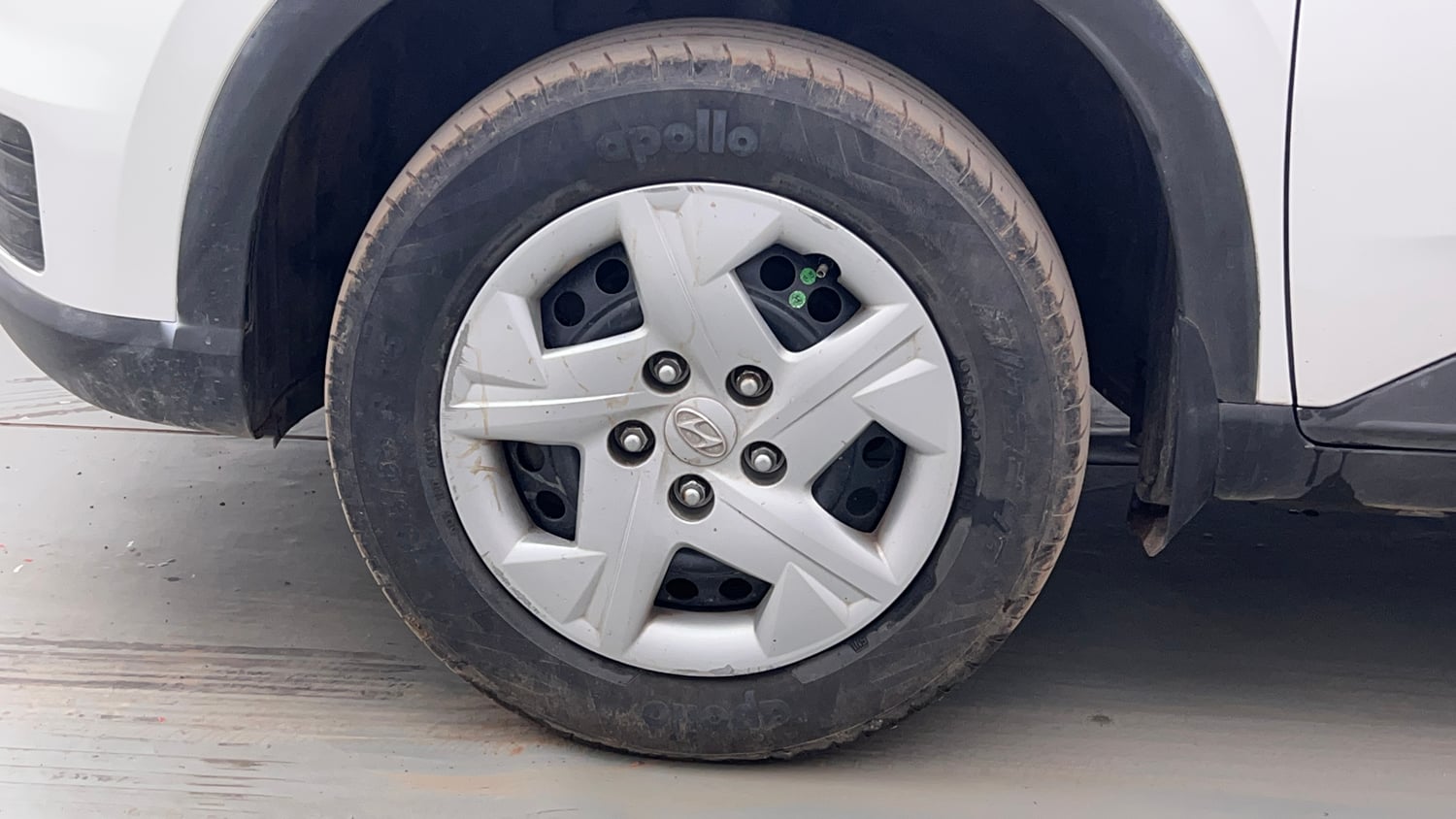 Used 2022 Hyundai Venue SX 1.2 Petrol Petrol Manual tyres LEFT FRONT TYRE RIM VIEW
