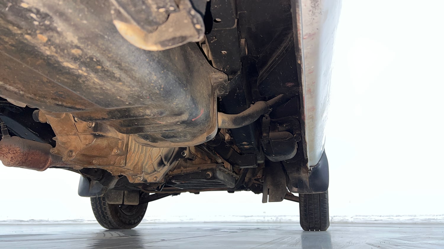 Used 2022 Maruti Suzuki Eeco 5 STR AC (O) Petrol Manual extra REAR RIGHT UNDERBODY VIEW