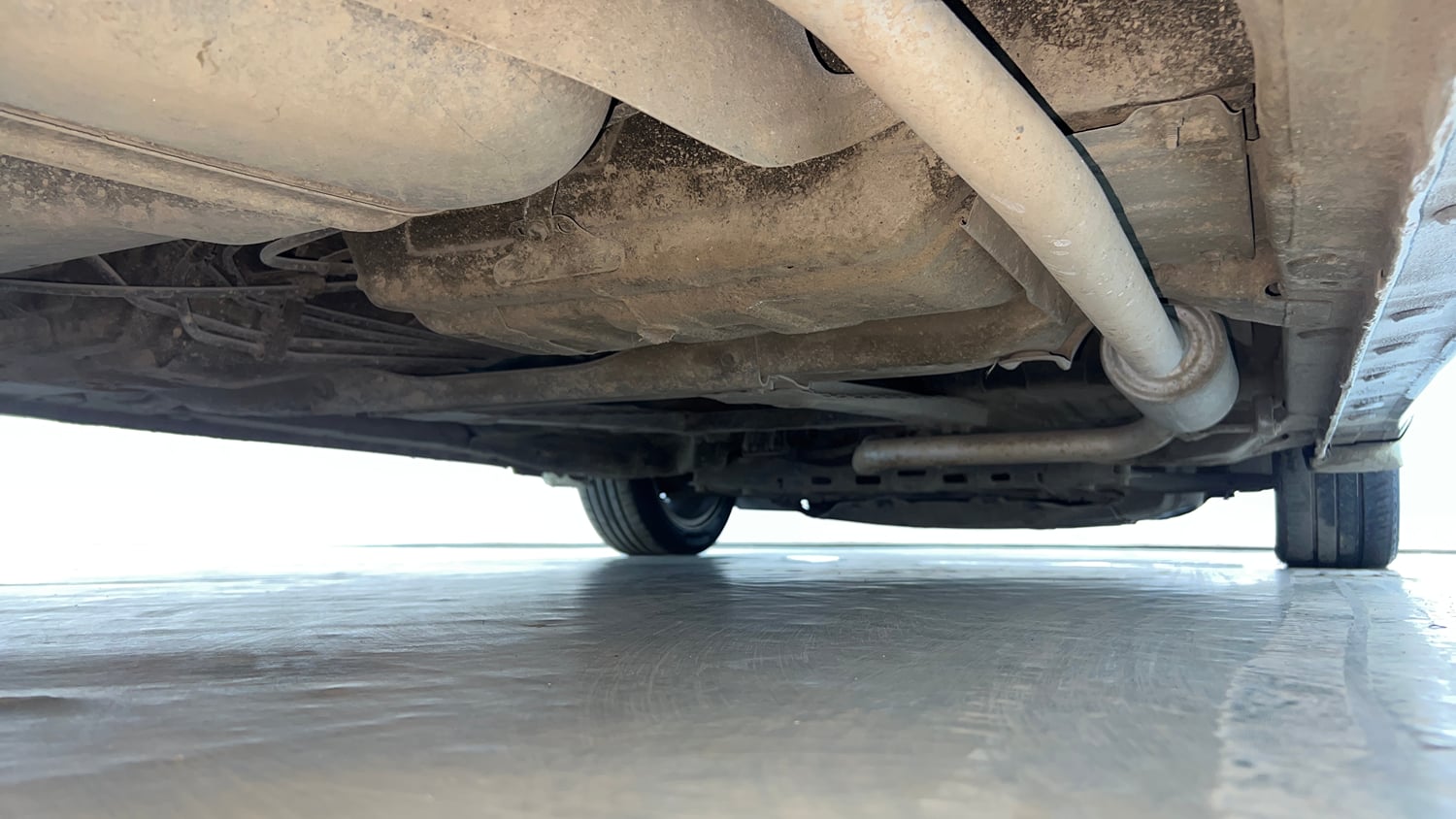 Used 2017 Honda City ZX CVT Petrol Petrol Automatic extra REAR RIGHT UNDERBODY VIEW