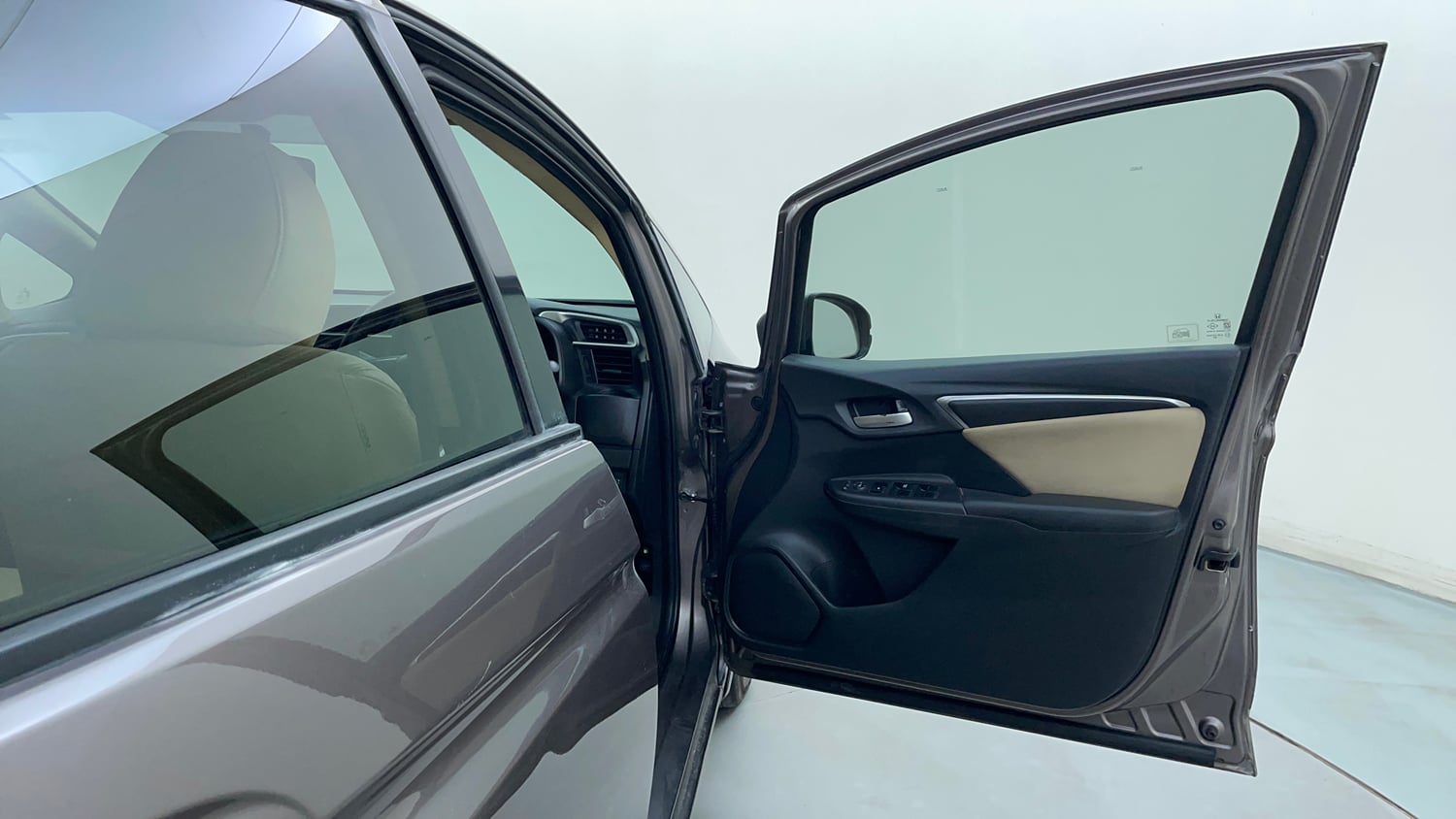 Used 2016 Honda Jazz V AT Petrol Petrol Automatic interior RIGHT FRONT DOOR OPEN VIEW
