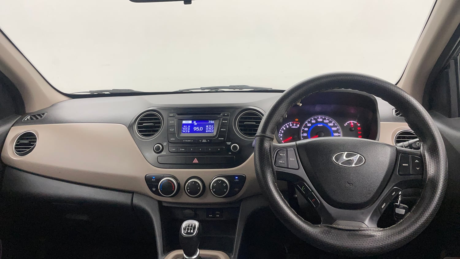 Used 2016 Hyundai Grand i10 Sportz 1.2 Kappa VTVT Petrol Manual interior DASHBOARD VIEW