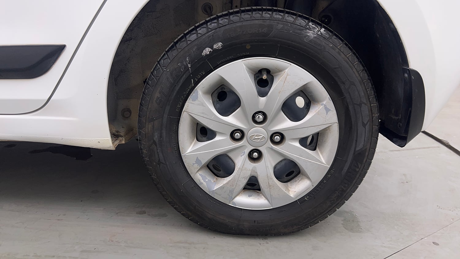 Used 2019 Hyundai Elite i20 Magna Plus 1.2 Petrol Manual tyres LEFT REAR TYRE RIM VIEW