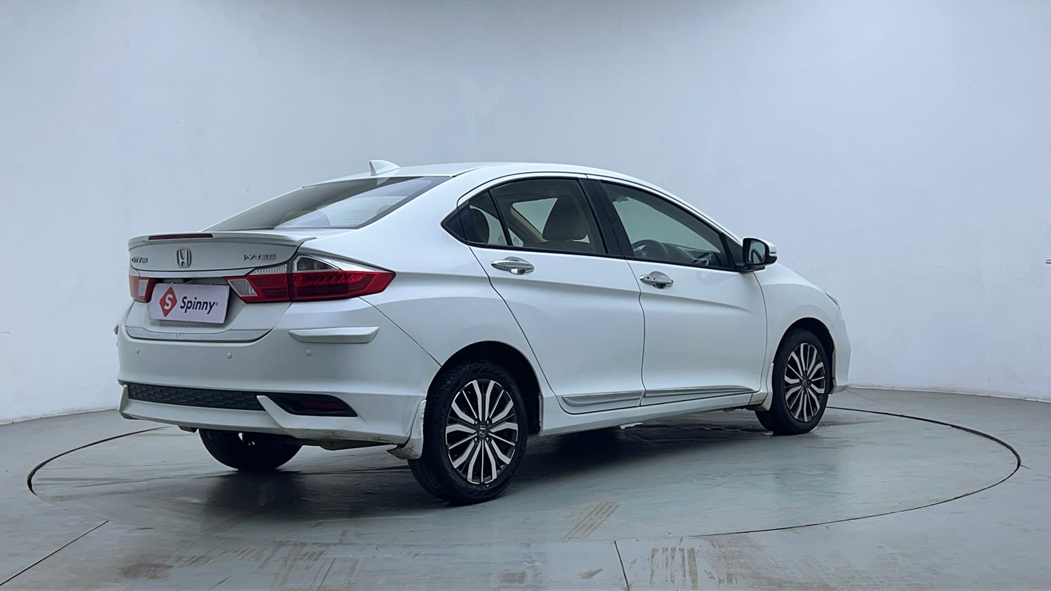 Used 2017 Honda City ZX CVT Petrol Petrol Automatic exterior RIGHT REAR CORNER VIEW