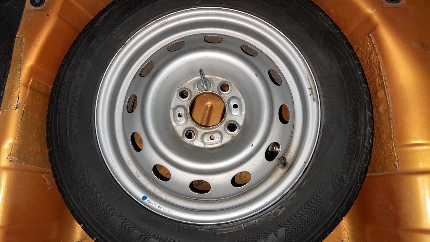 Used 2016 Tata Tiago Revotron XZ Petrol Manual tyres SPARE TYRE VIEW