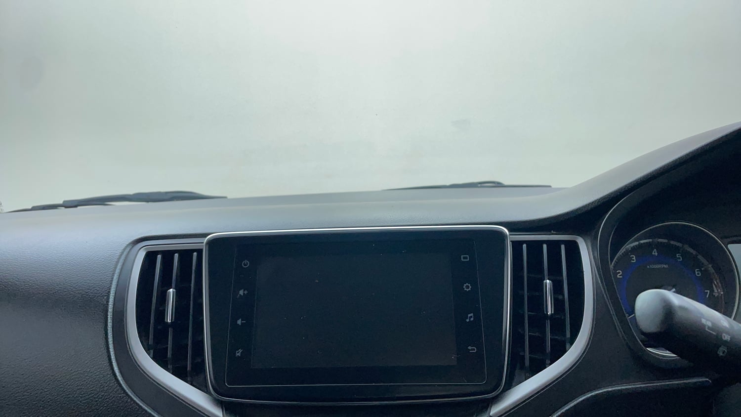Used 2021 Maruti Suzuki Baleno Zeta Automatic Petrol Automatic top_features Integrated (in-dash) music system