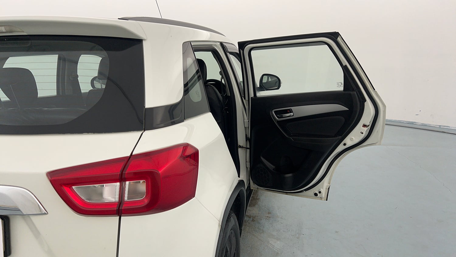 Used 2021 maruti-suzuki Vitara Brezza ZXi Petrol Manual interior RIGHT REAR DOOR OPEN VIEW