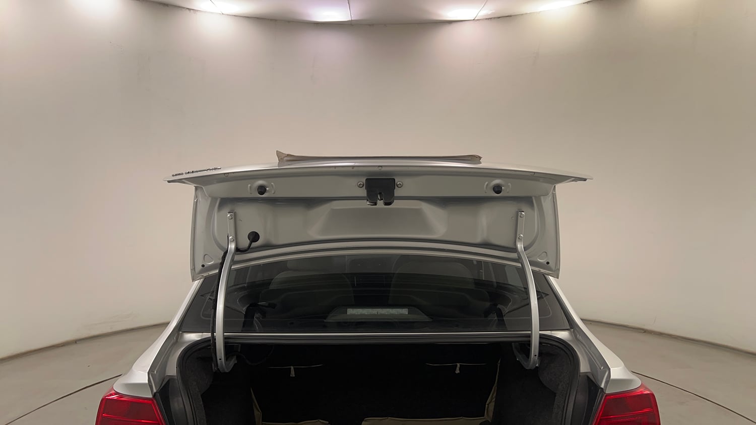 Used 2018 Volkswagen Ameo Comfortline 1.2L (P) Petrol Manual interior DICKY DOOR OPEN VIEW