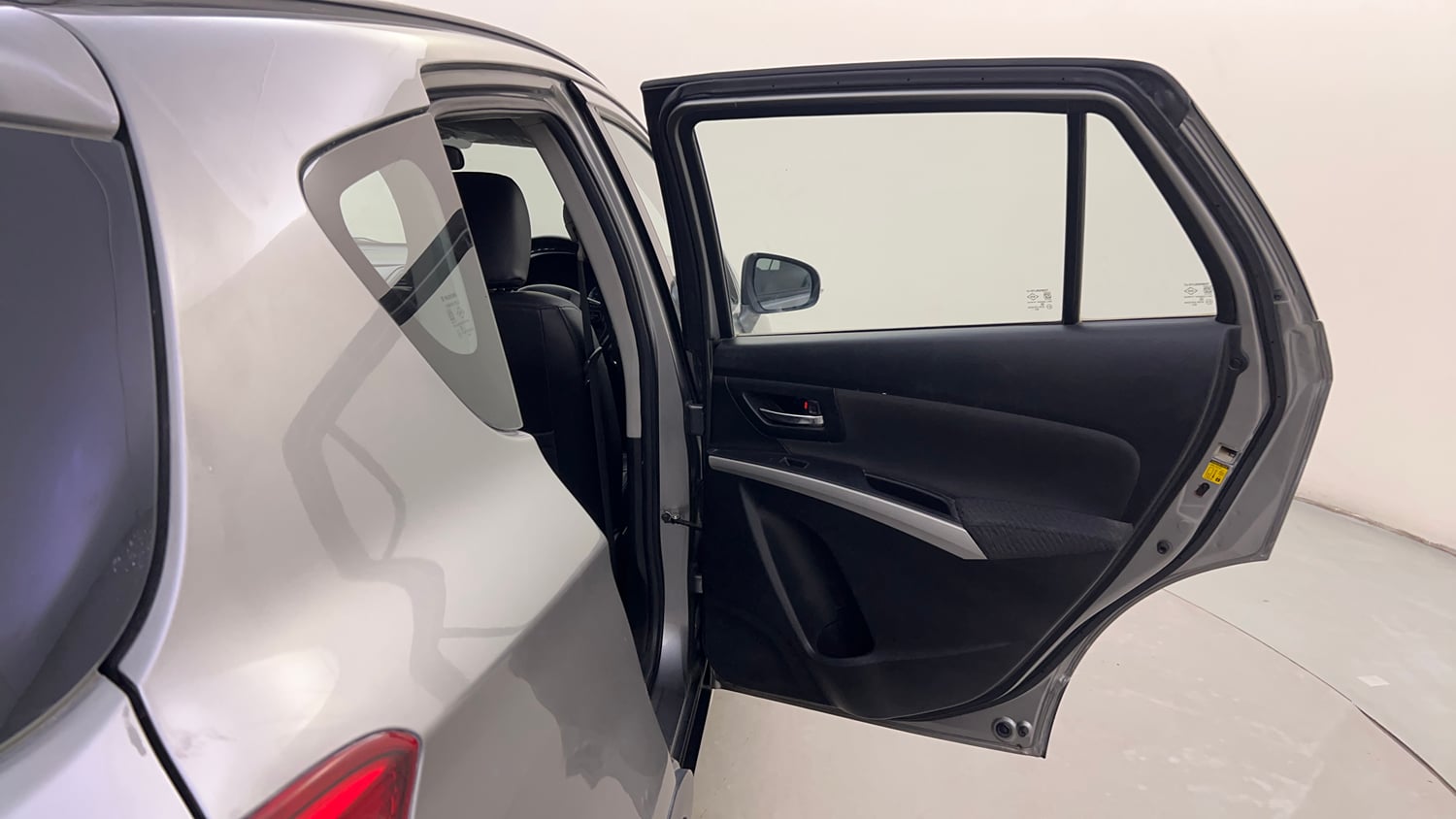 Used 2016 Maruti Suzuki S-Cross Zeta 1.3 Diesel Manual interior RIGHT REAR DOOR OPEN VIEW
