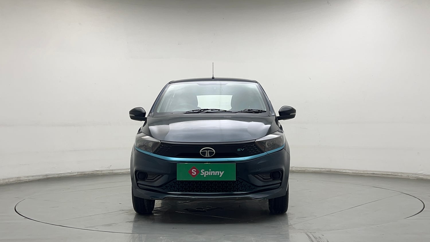 Used 2024 Tata Tiago EV XT Medium Range Electric Automatic exterior FRONT VIEW