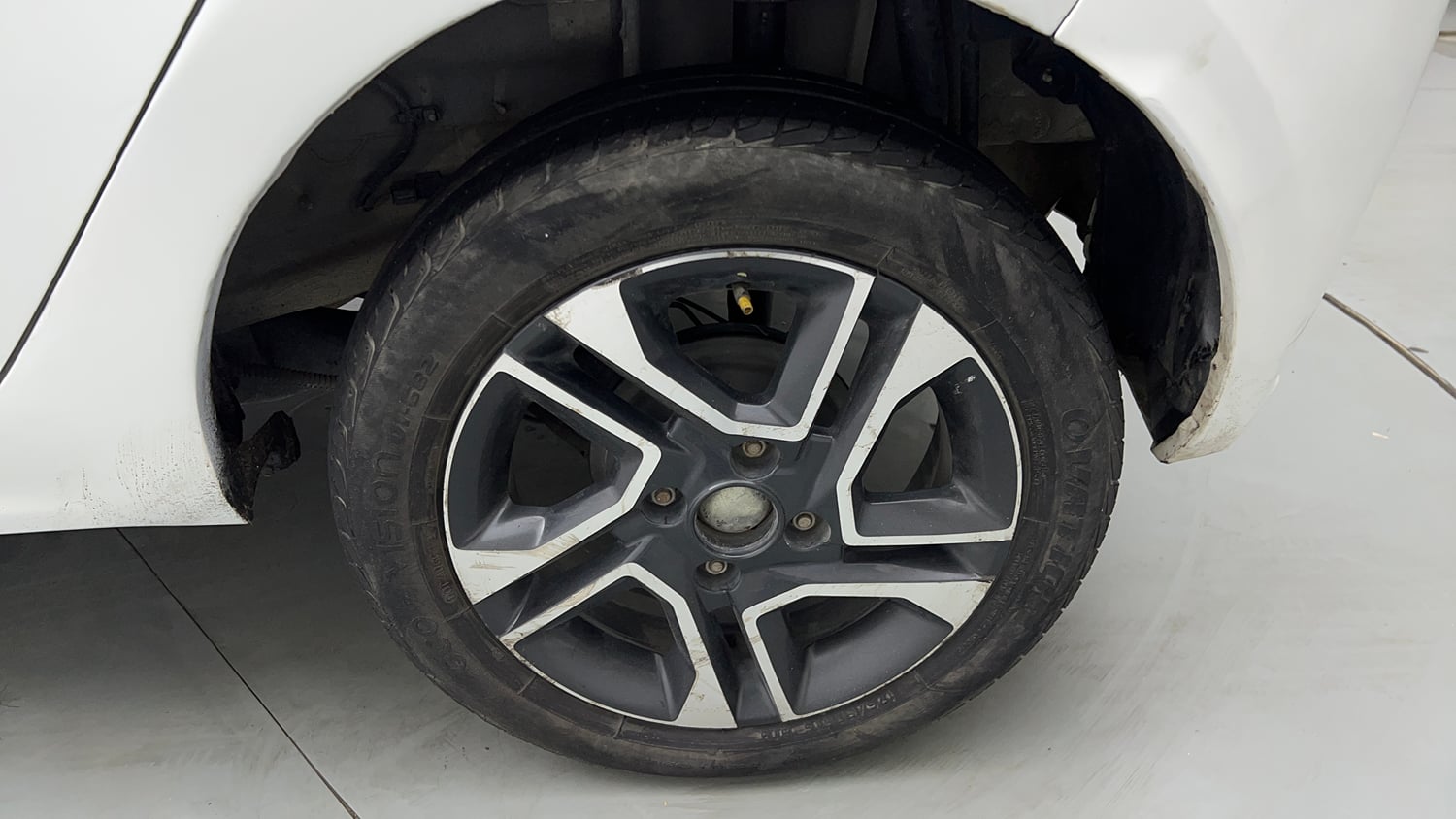 Used 2020 Tata Tiago XZA Plus Petrol Automatic tyres LEFT REAR TYRE RIM VIEW