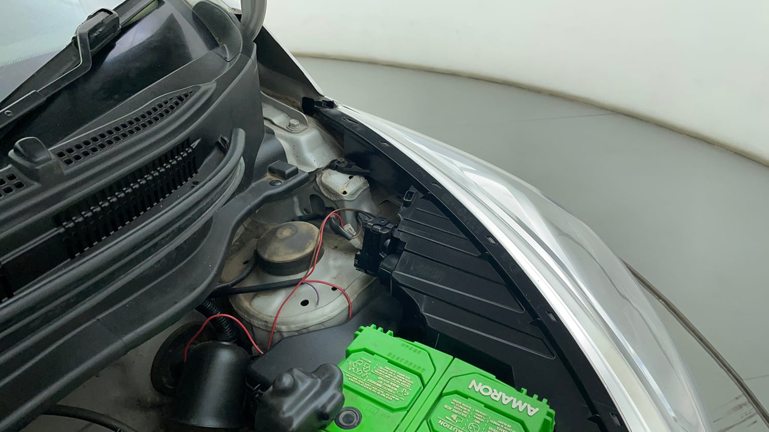 Used 2016 Hyundai Eon Era + Petrol Manual engine ENGINE LEFT SIDE HINGE & APRON VIEW