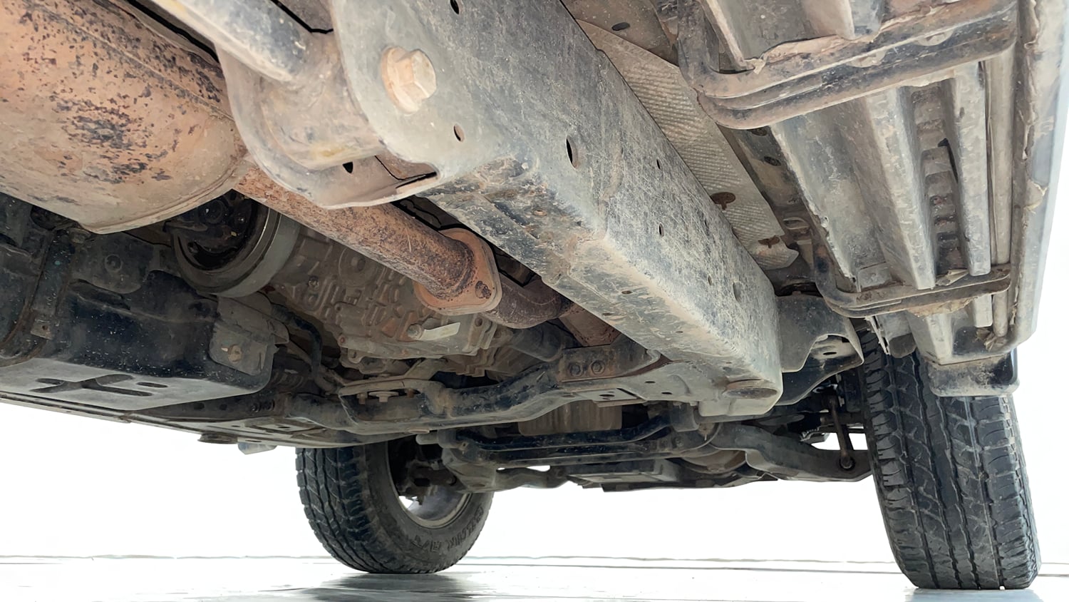 Used 2022 mahindra Thar LX Hard Top Petrol MT 4WD Petrol Manual extra REAR RIGHT UNDERBODY VIEW