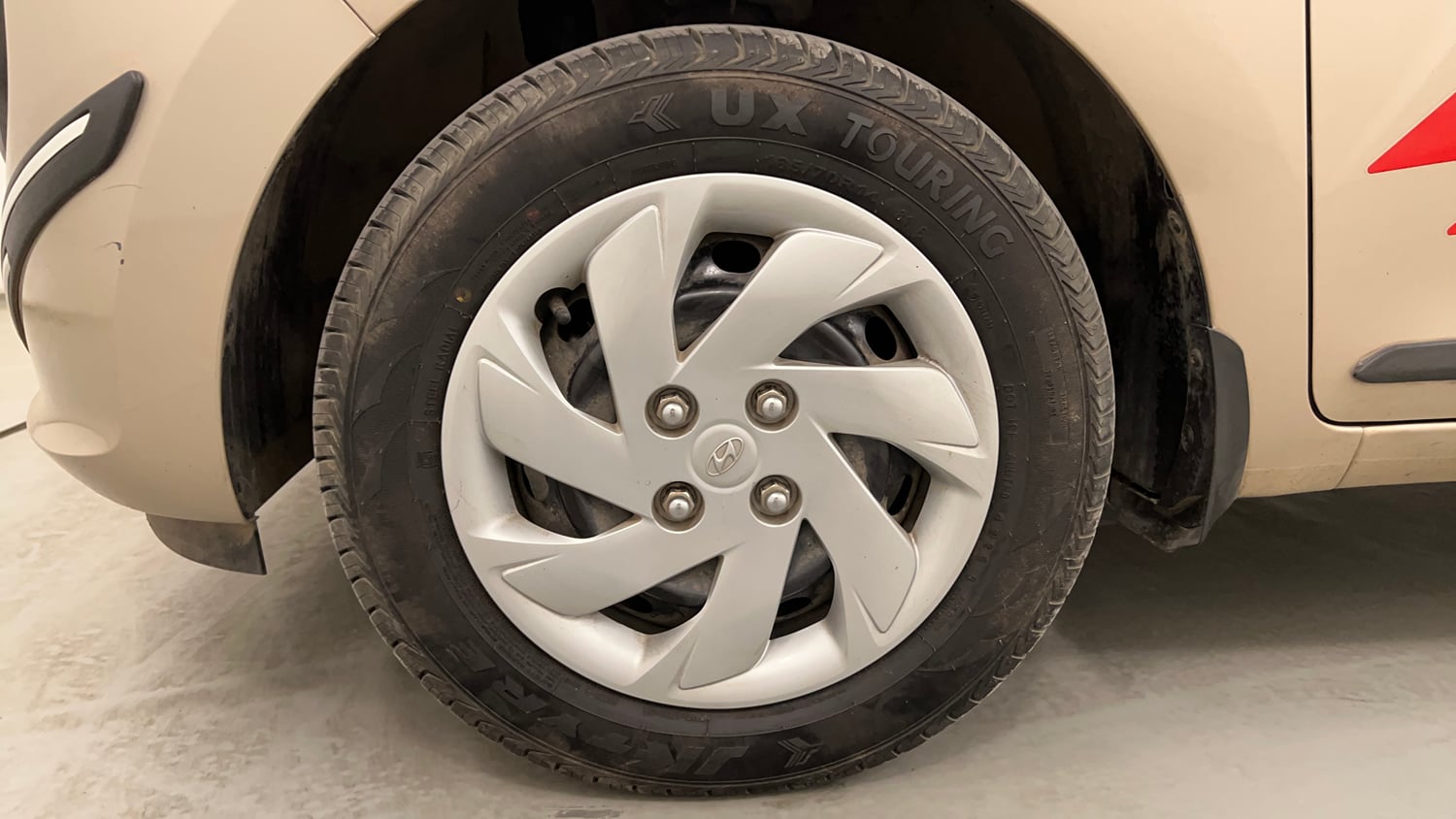 Used 2019 Hyundai Santro Sportz Petrol Manual tyres LEFT FRONT TYRE RIM VIEW