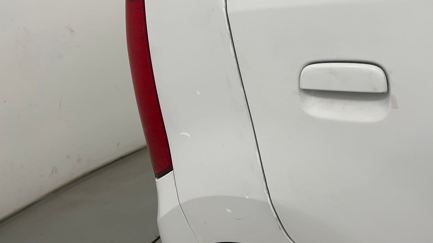Used 2012 Maruti Suzuki Wagon R 1.0 VXi Petrol Manual dents MINOR SCRATCH
