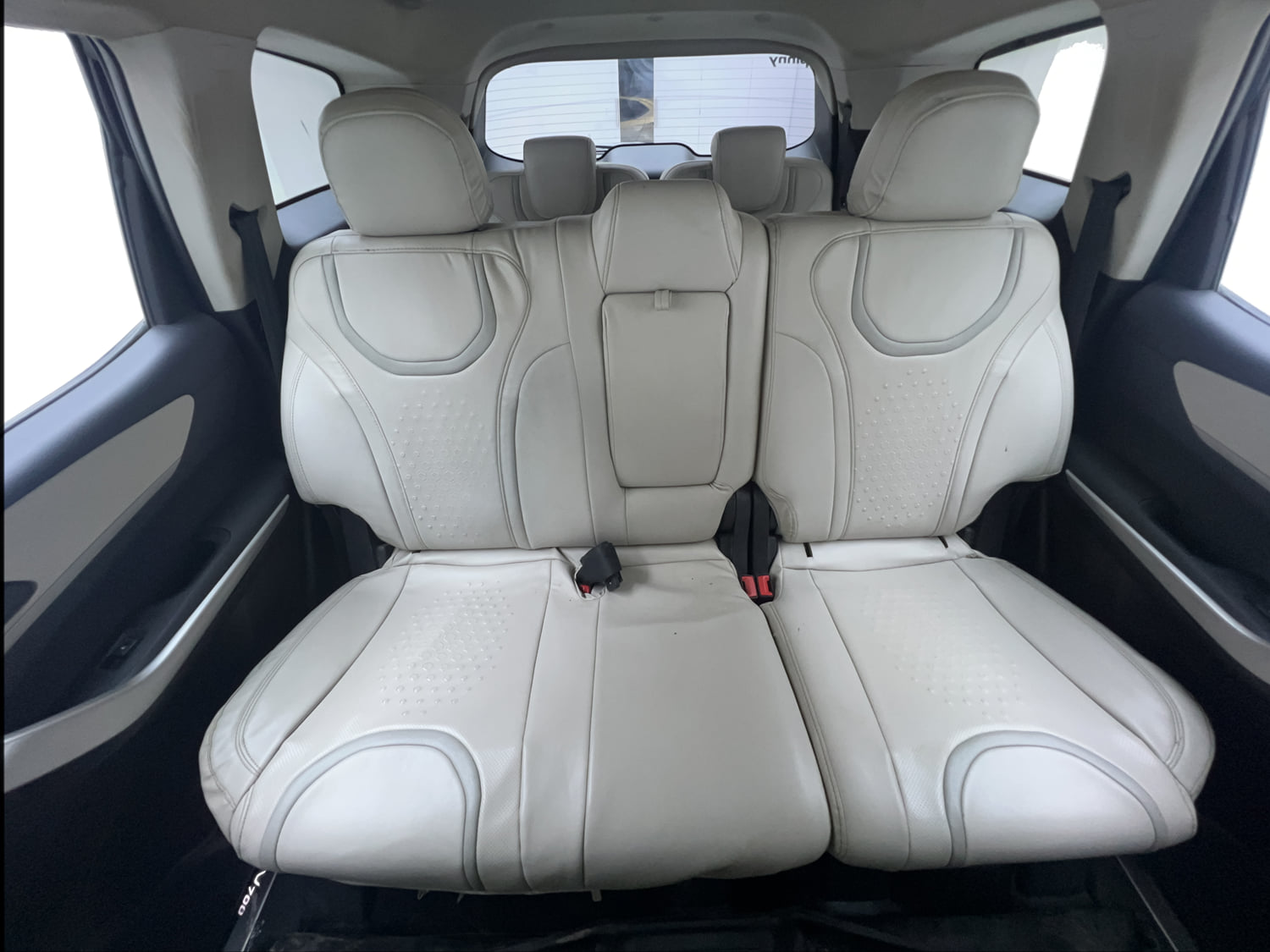 Used 2023 Mahindra XUV700 AX 3 Diesel MT 7 STR Diesel Manual interior REAR SEAT CONDITION VIEW