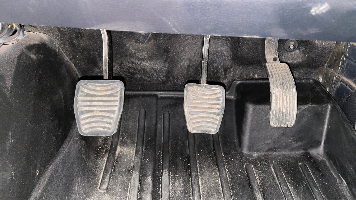 Used 2022 mahindra Thar LX Hard Top Petrol MT 4WD Petrol Manual interior PEDALS VIEW
